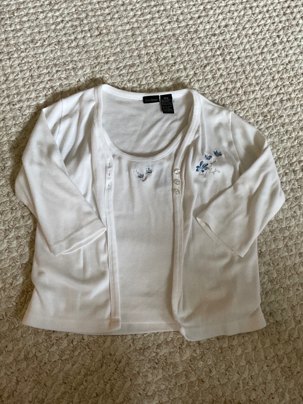 Sweater set- size MEDIUM - 2 piece